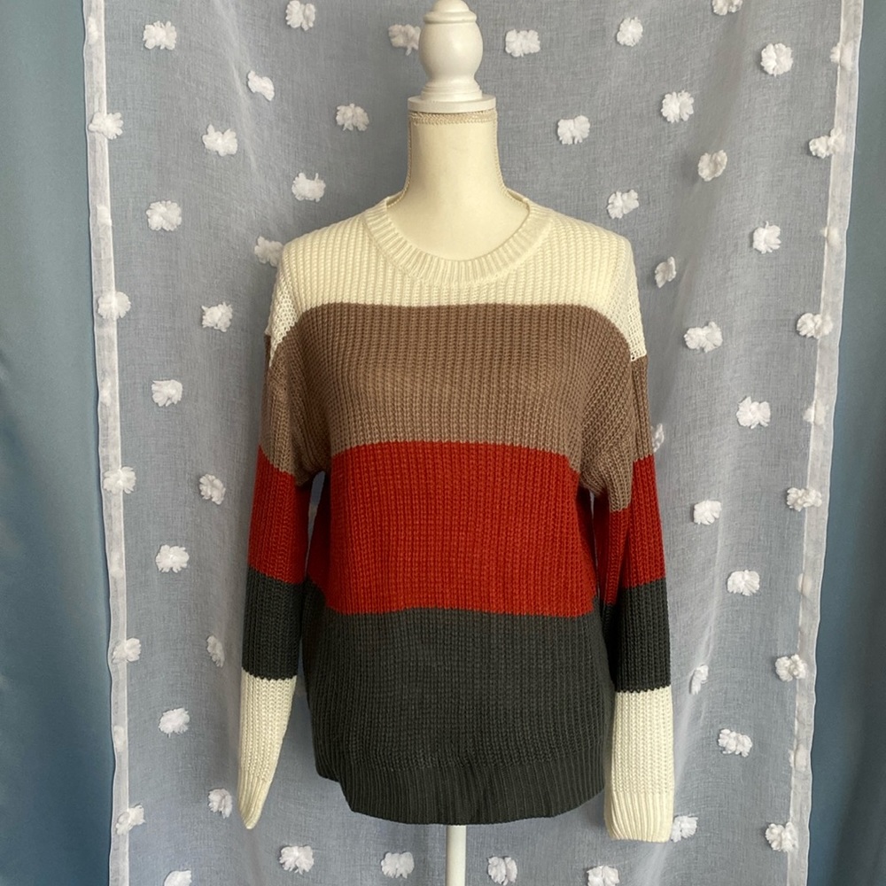 Color block loose knit sweater. Size Large.